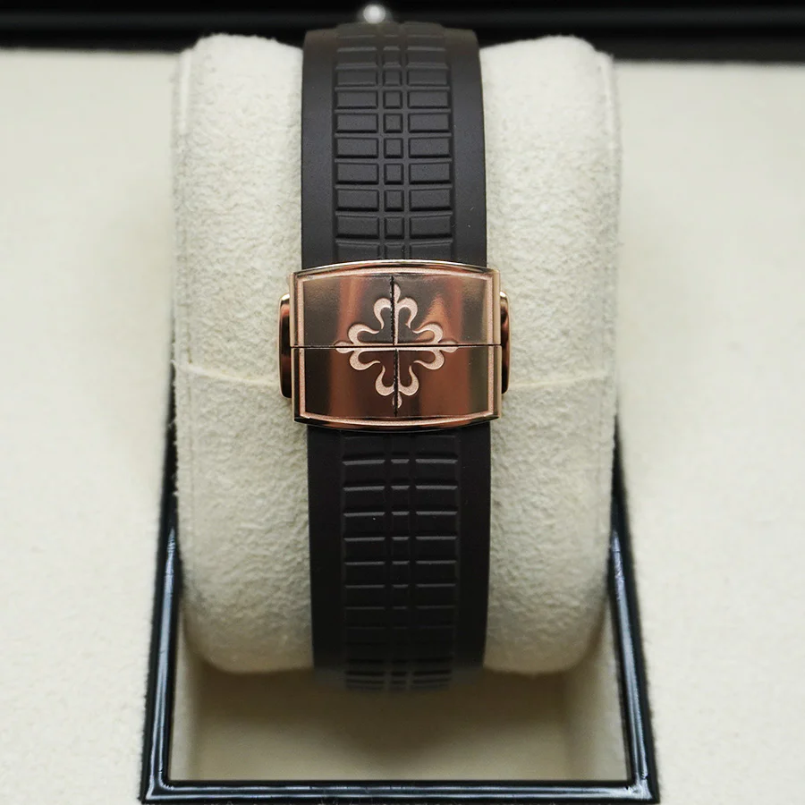 Patek Philippe Aquanaut 40mm 5167R Brown Dial - Image 2