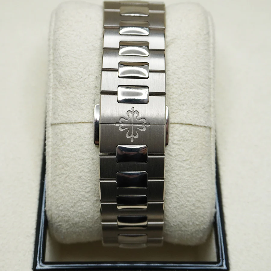Patek Philippe Extra-Thin Nautilus Grand Complications Perpetual Calendar 40mm 5740/1G Blue Dial - Image 2