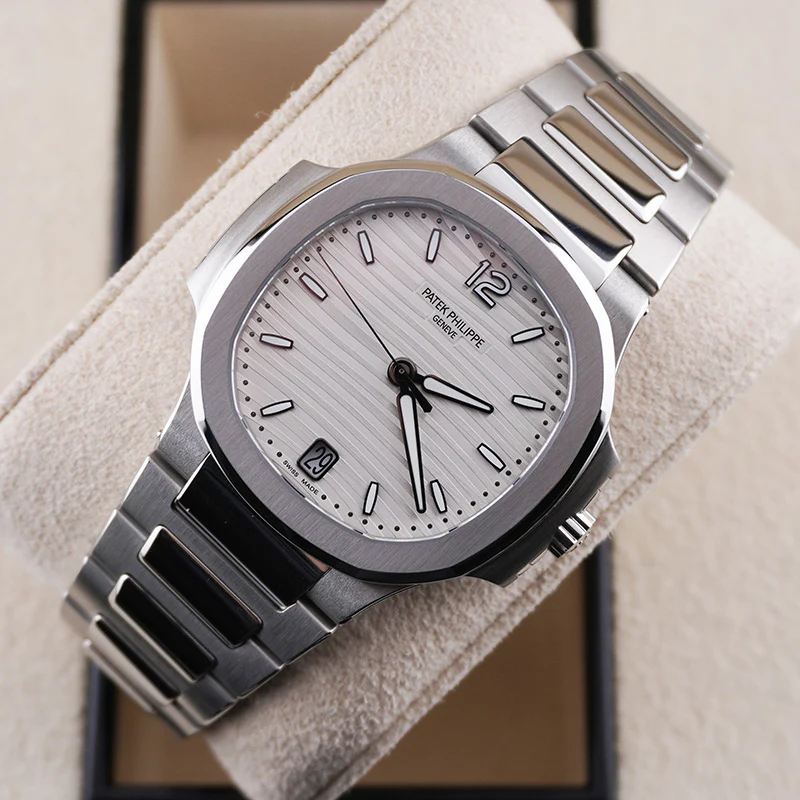 Patek Philippe Nautilus 35mm 7118/1A Silver Dial - Image 7