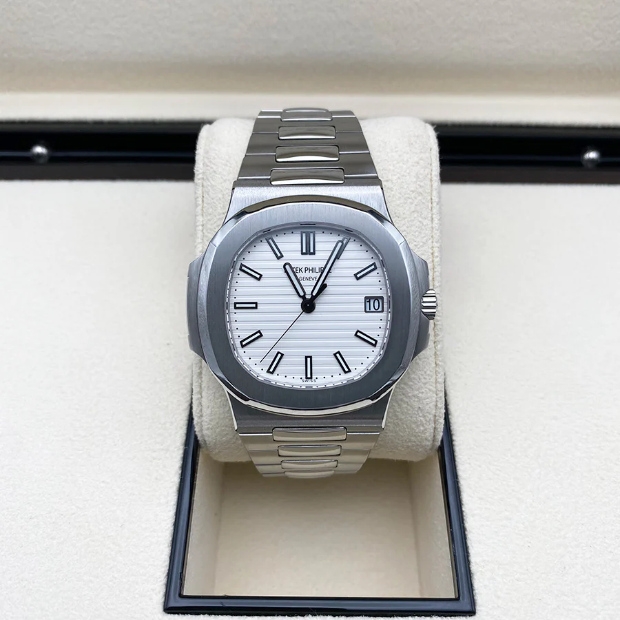 Patek Philippe Nautilus 40mm 5711/1A White Dial - Image 7
