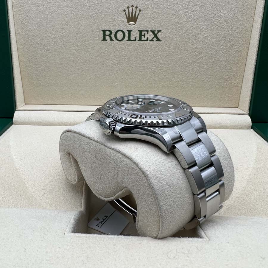 Rolex Yacht-Master 40mm 126622 Rhodium Dial - Image 2