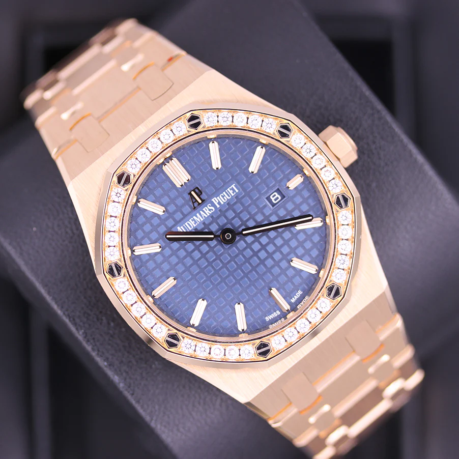 Audemars Piguet Royal Oak Quartz 33mm 67651OR Blue Dial - Image 8