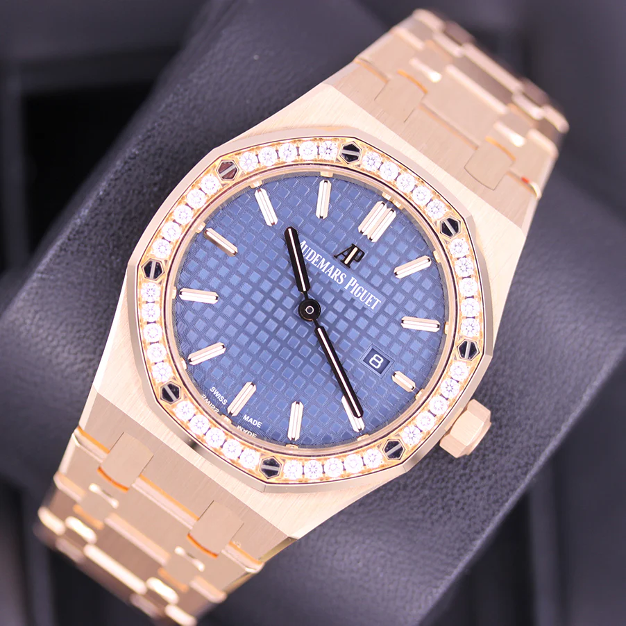 Audemars Piguet Royal Oak Quartz 33mm 67651OR Blue Dial - Image 7