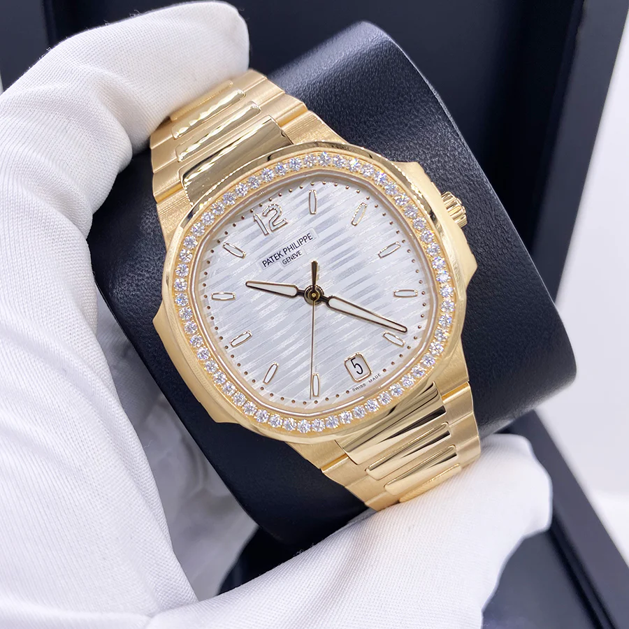 Patek Philippe Nautilus 35mm 7118/1200R Silver Dial - Image 6